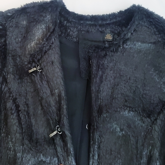 *Last Chance* Twelve Faux Fur Blazer Lightweight Jacket by Forever 21 - Picture 10 of 13